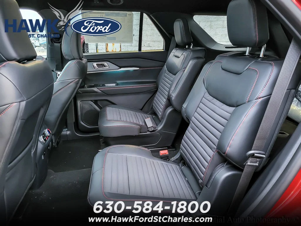 New 2026 Rapid Red Metallic Tinted Clearcoat Ford ST-Line image 9