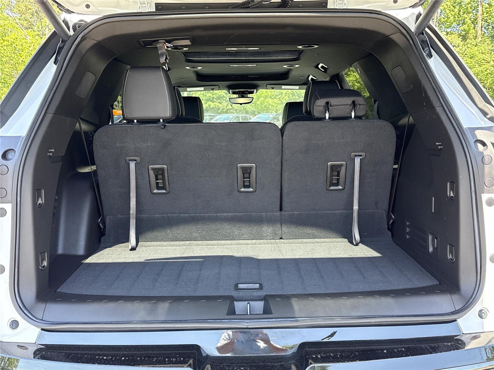 Used 2023 Summit White Chevrolet Premier image 25