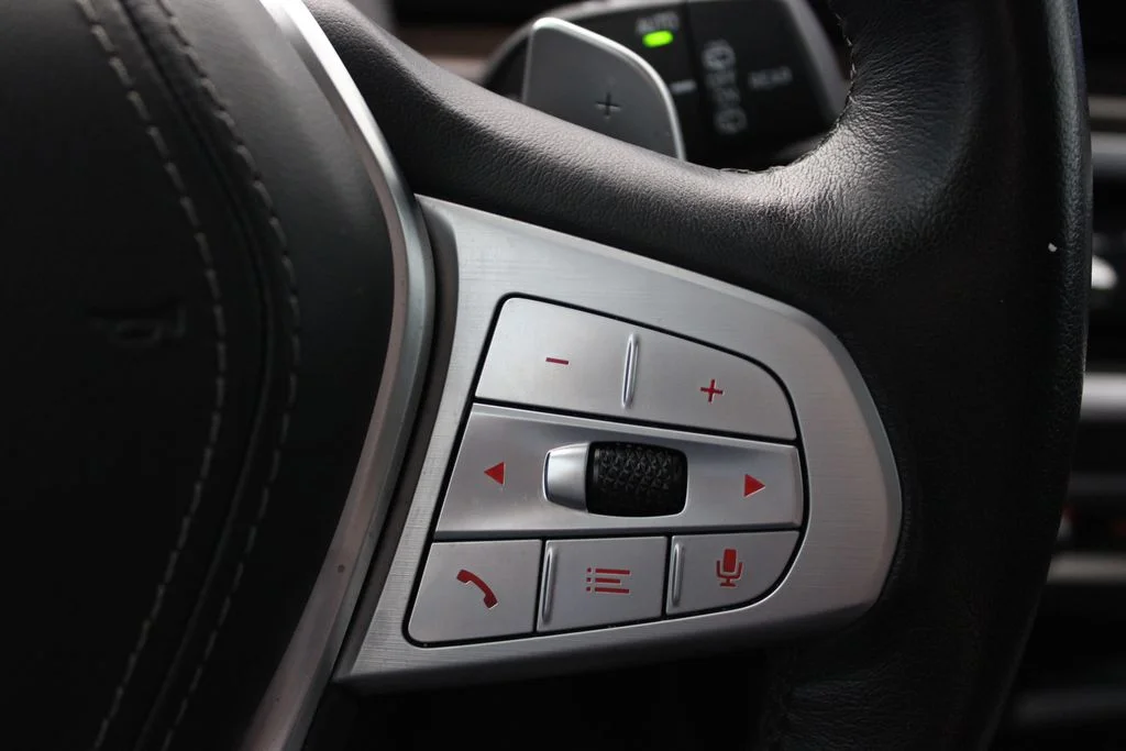 Used 2023 White BMW xDrive40i image 22