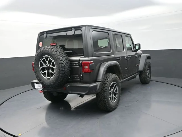 New 2026 Granite Crystal Metallic Clear-Coat Exterior Paint Jeep Rubicon image 9