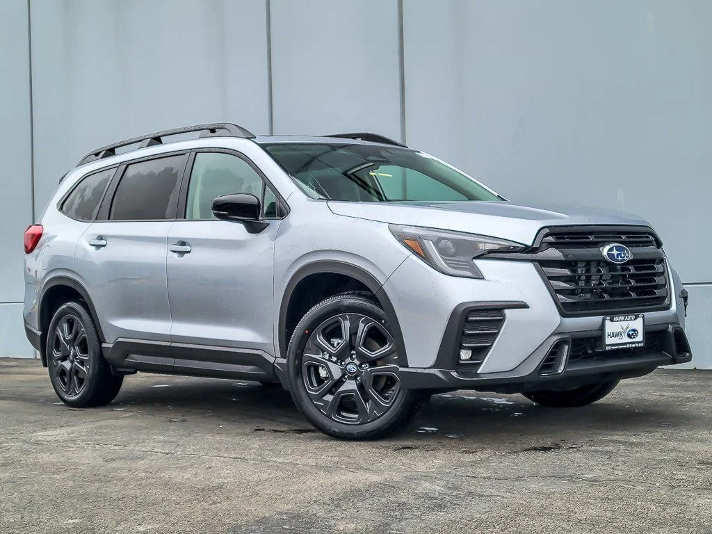 Used 2026 Silver Subaru Onyx Edition Touring image 1