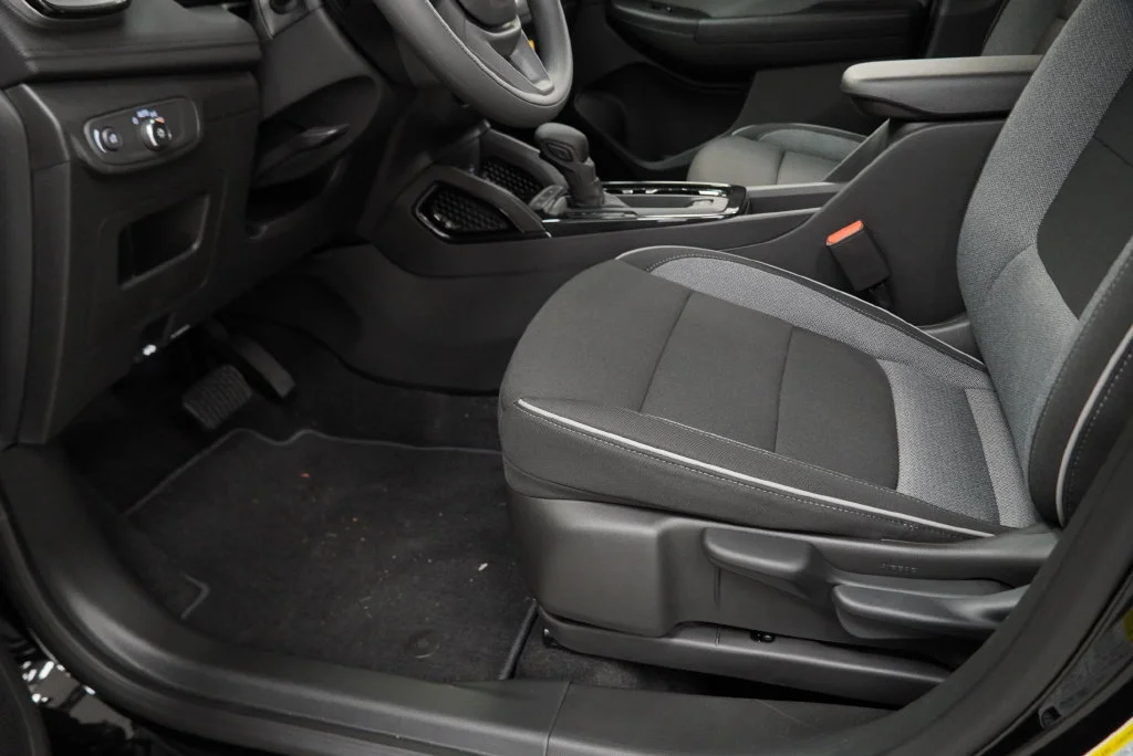 New 2026 Mosaic Black Metallic Chevrolet LS image 30
