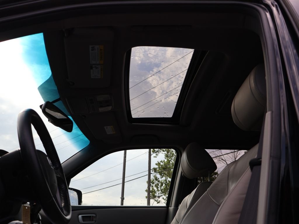 Used 2015 Black Honda EX-L image 34