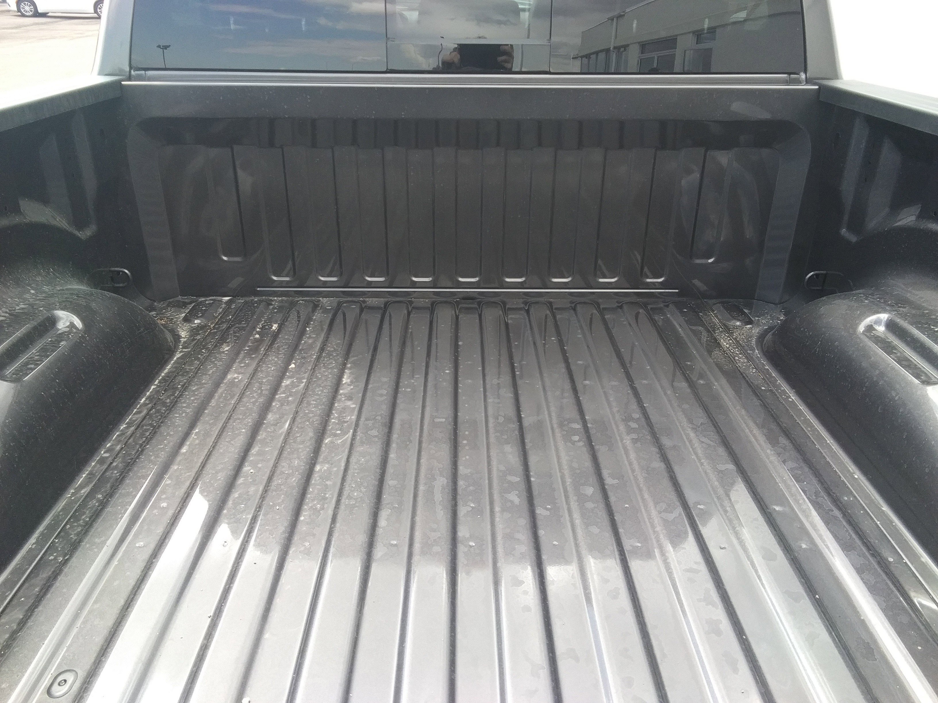 New 2026 Granite Crystal Metallic Clear-Coat Exterior Paint RAM Laramie image 8