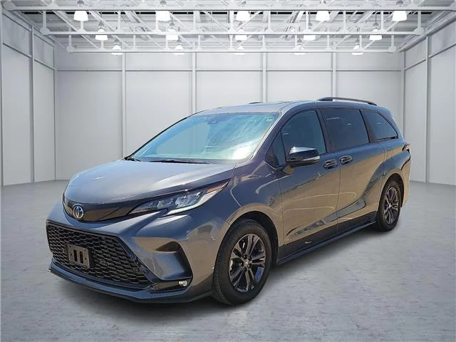 Used 2025 Magnetic Gray Metallic Toyota XSE 7 Passenger image 1