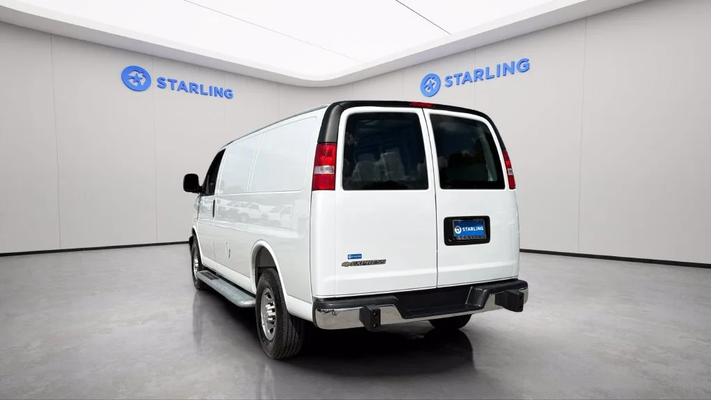 2025 Chevrolet Express Cargo Work Van - Photo 15