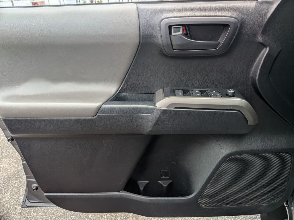 Used 2018 Gray Toyota SR5 image 29