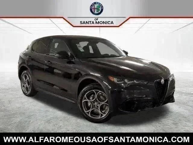 2025 Alfa Romeo Stelvio Stelvio AWD's photo