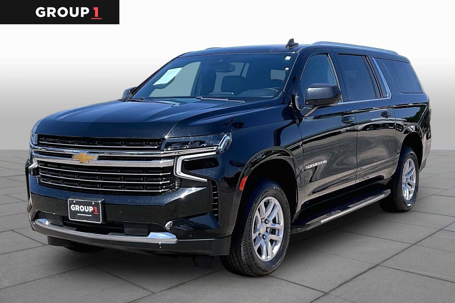 2024 Chevrolet Suburban 4WD 1500 LT's photo