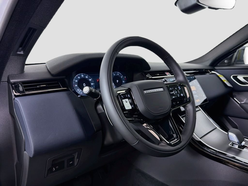 New 2026 Fuji White Land Rover S image 9