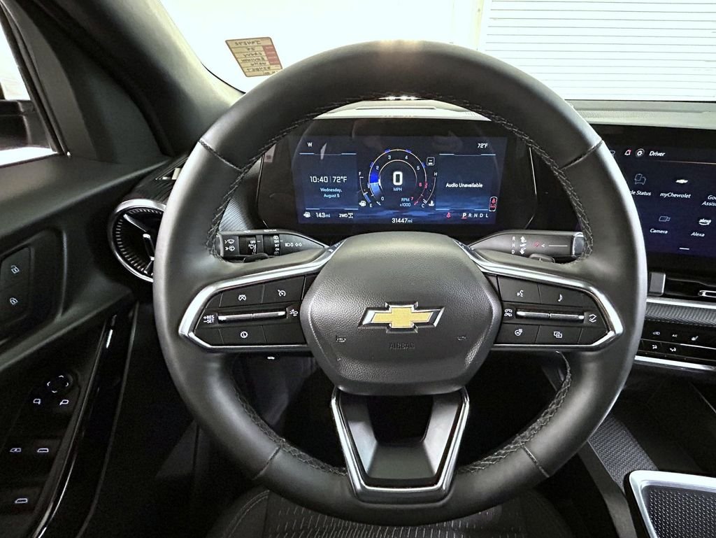 Used 2025 White Chevrolet LT image 11