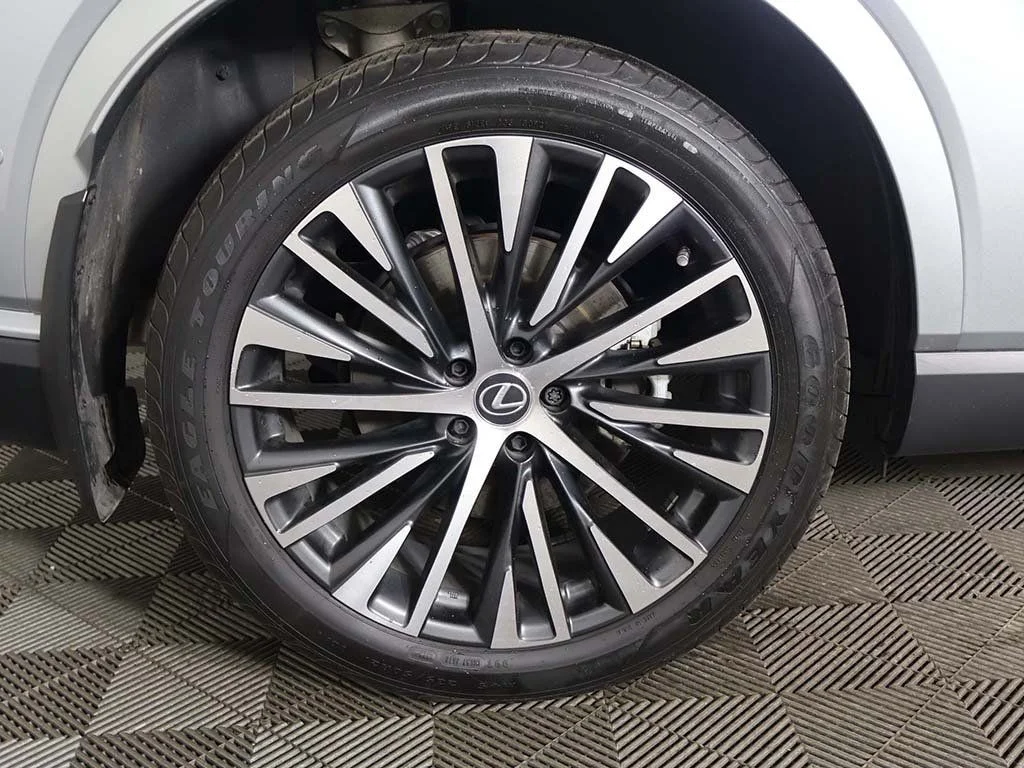 Used 2024 Silver Lexus 350h Premium Plus image 24