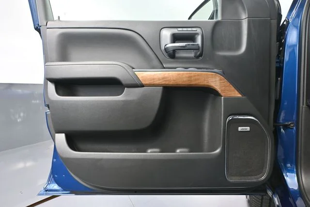 Used 2017 Blue Chevrolet LTZ image 22