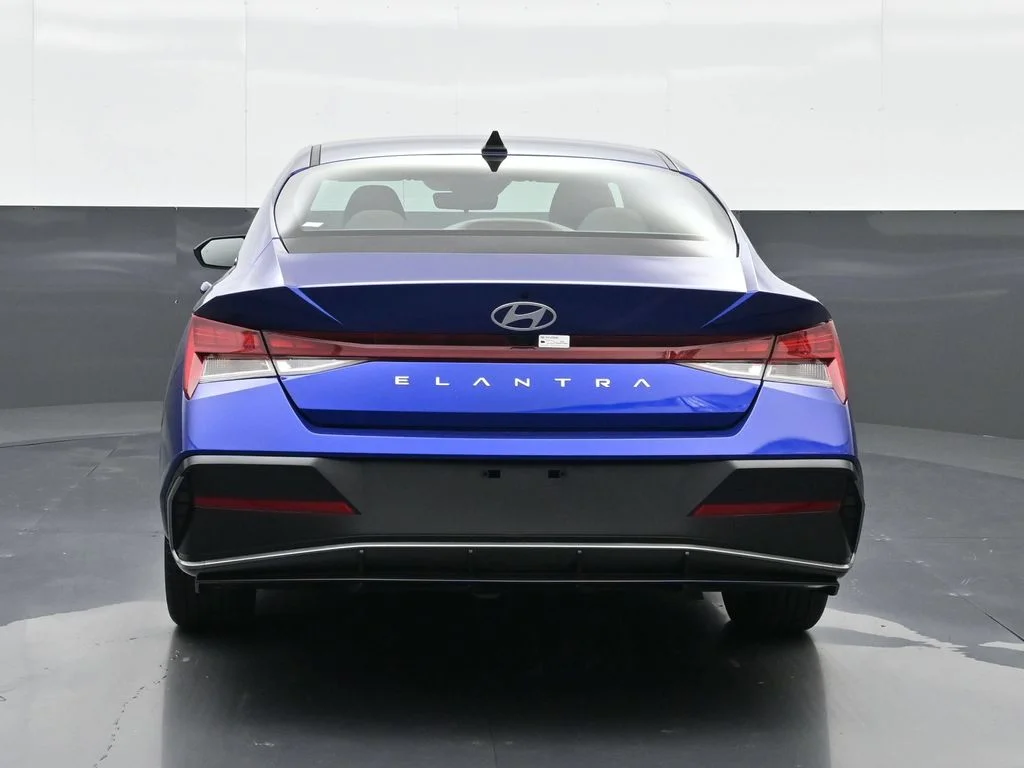 Used 2025 Blue Hyundai SEL Convenience image 16