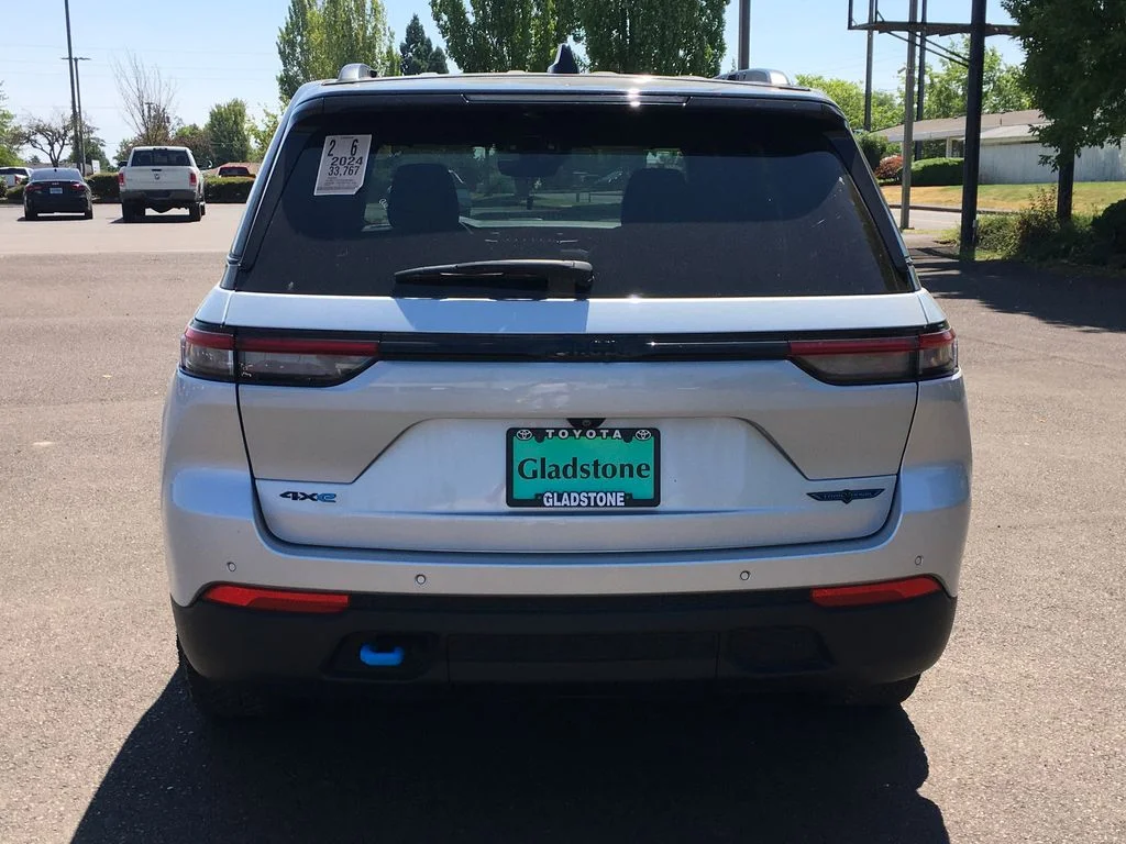 Used 2024 Silver Jeep Trailhawk 4xe image 5