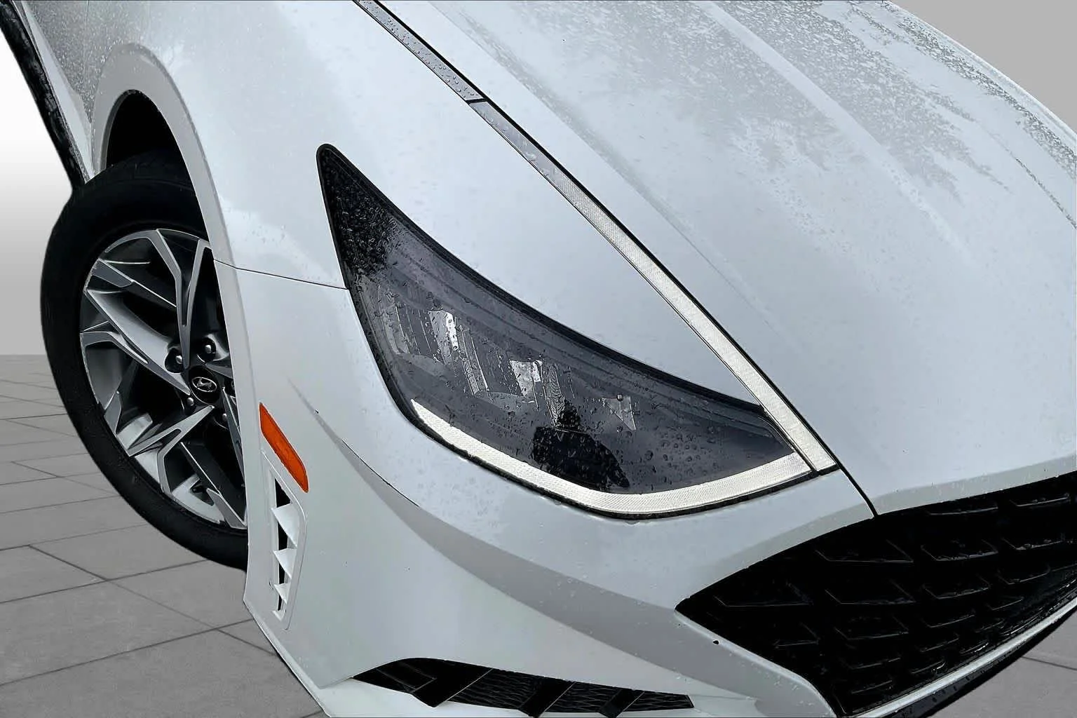 Used 2022 Quartz White Hyundai SEL image 27