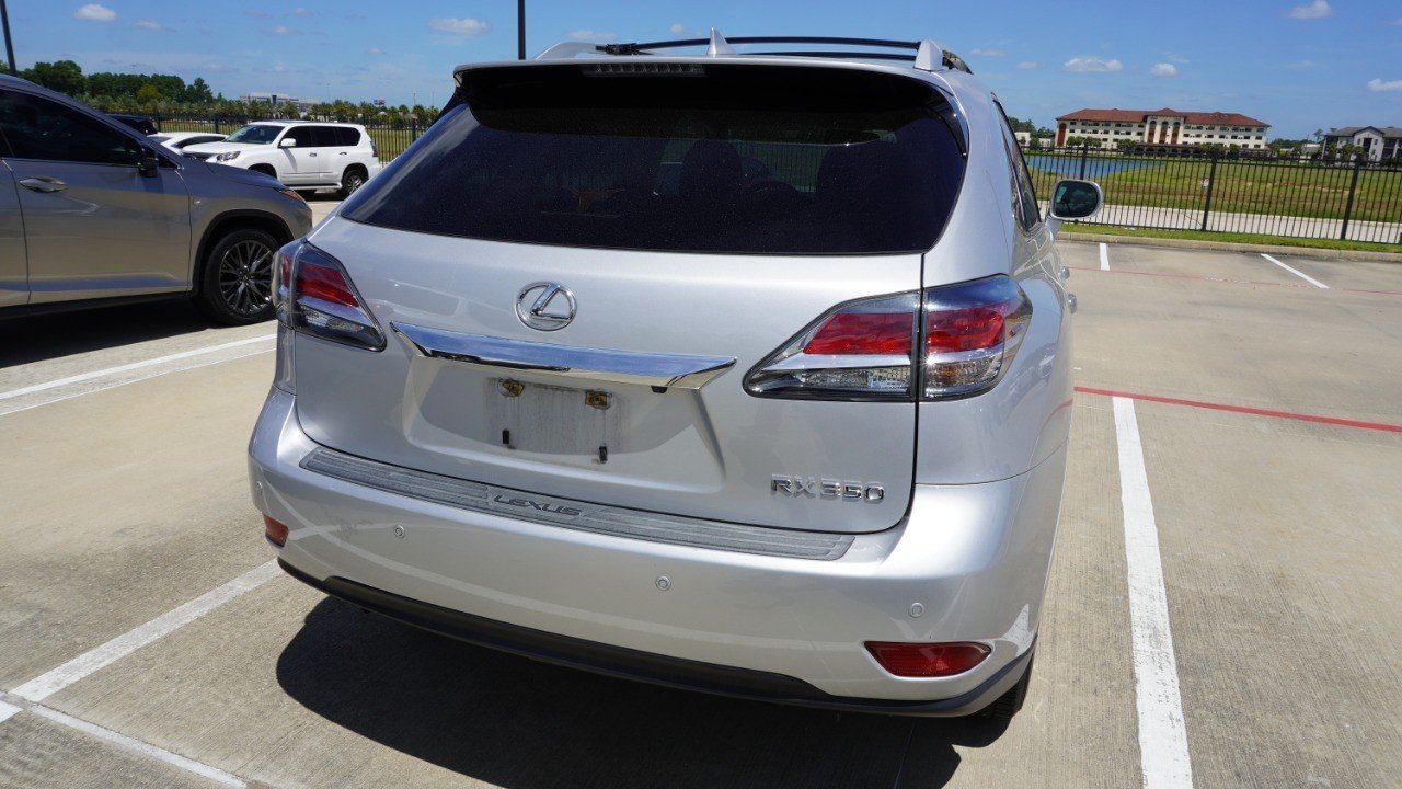 Used 2015 Silver Lexus  image 7