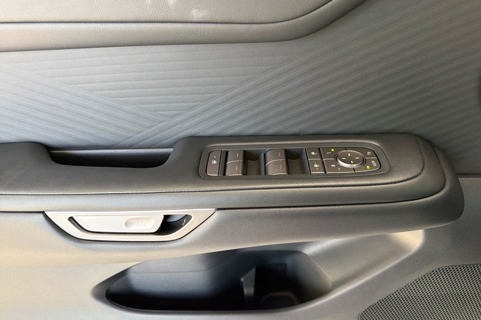 New 2026 Ultra White Lexus ES 350e PREMIUM image 12