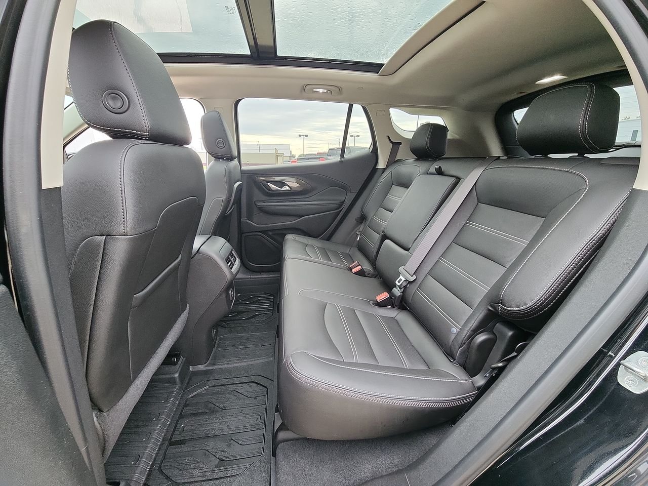 Used 2023 EBONY TWILIGHT METALLIC GMC Denali image 23