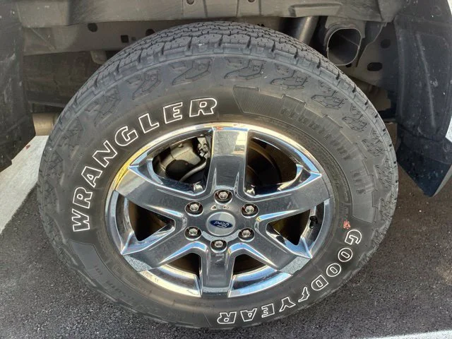 Used 2024 Oxford White Ford XLT image 11