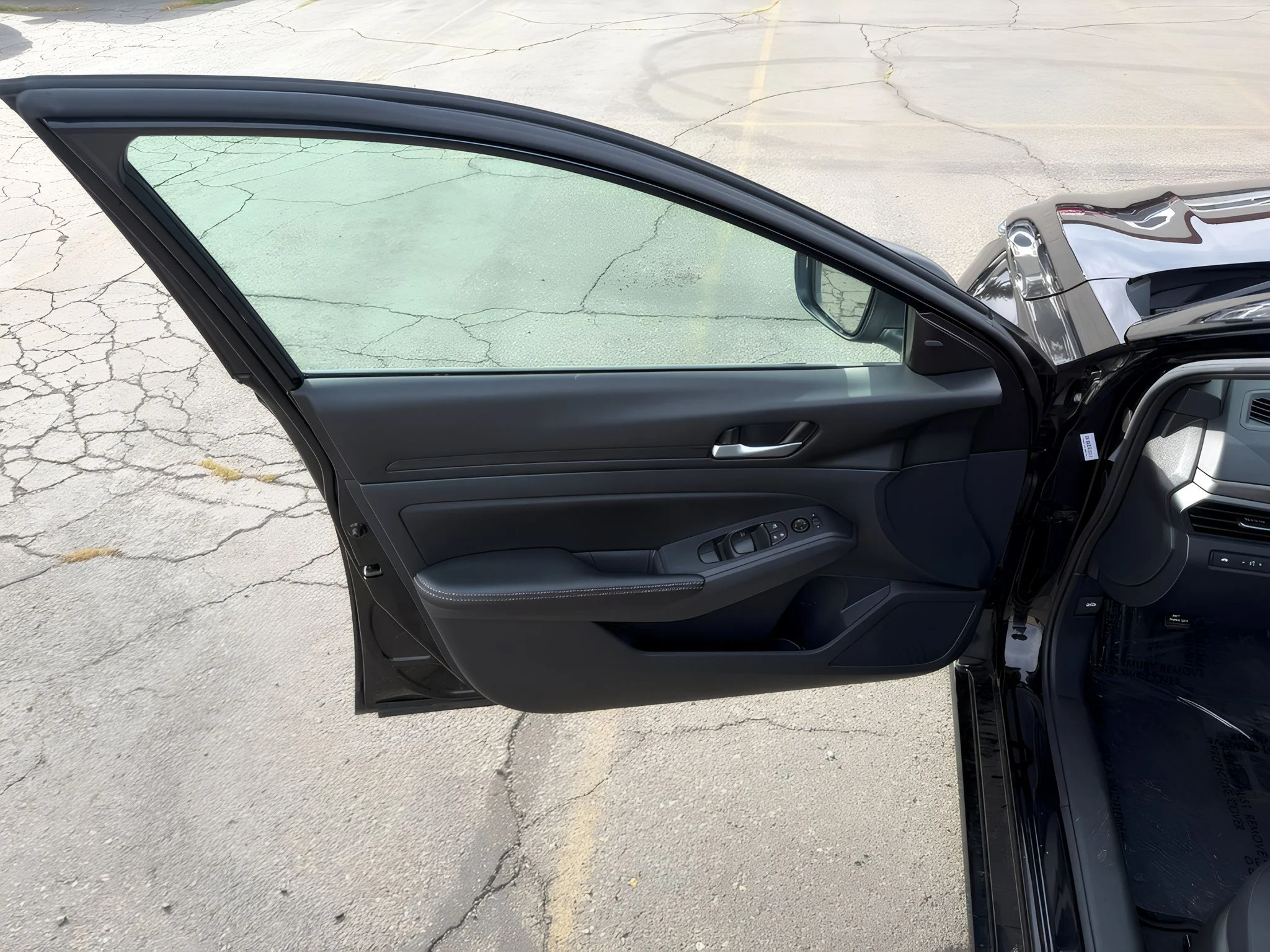 2025 Nissan Altima SV - Photo 13