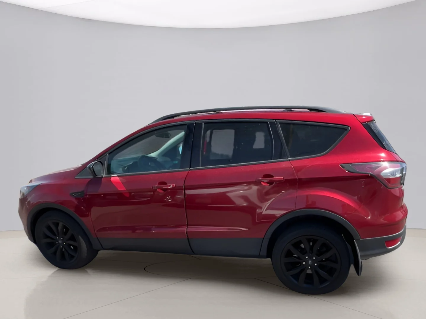 Used 2017 Red Ford SE 4WD image 5