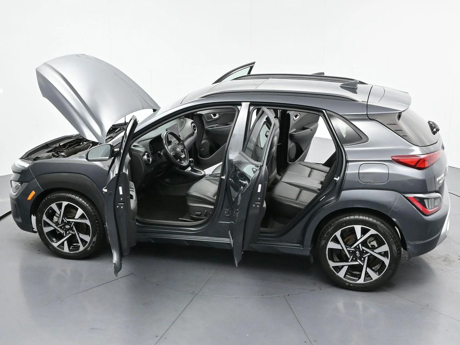 Used 2022 Thunder Gray Hyundai Limited image 38
