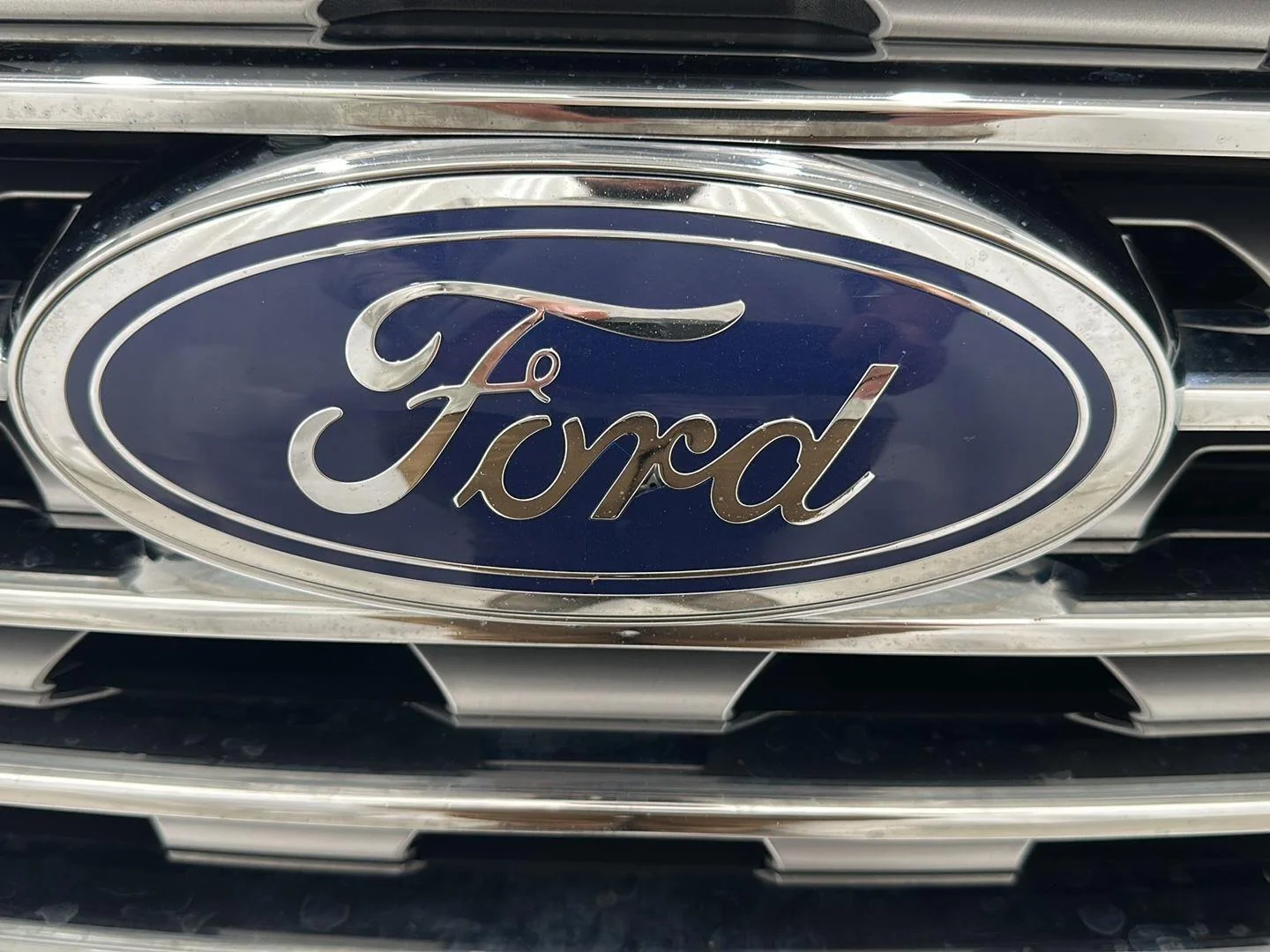 Used 2020 Iconic Silver Metallic Ford Titanium image 28