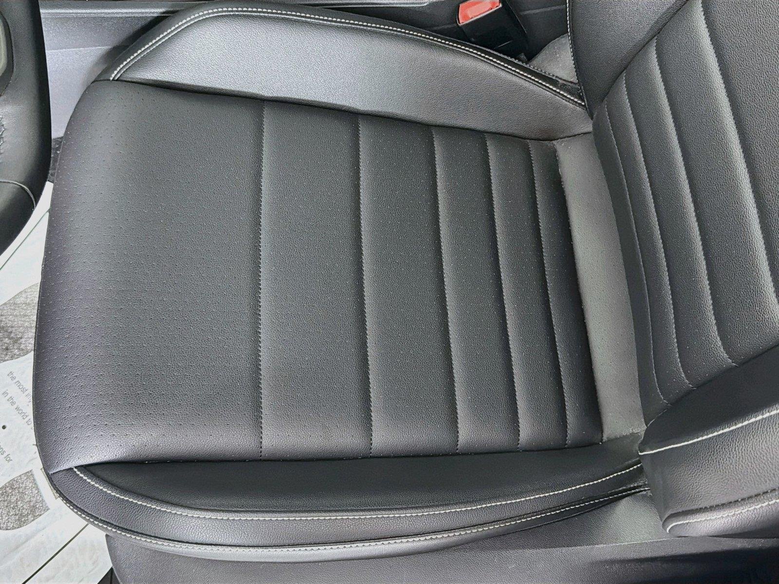 Used 2022 Deep Black Pearl Volkswagen SE image 17