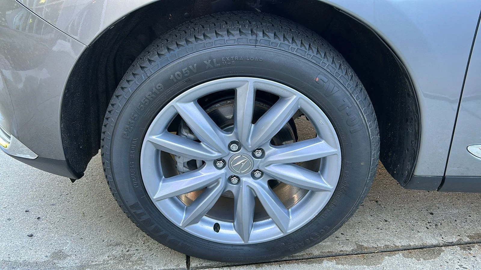 Certified Used 2023 Liquid Carbon Metallic Acura SH-AWD image 8