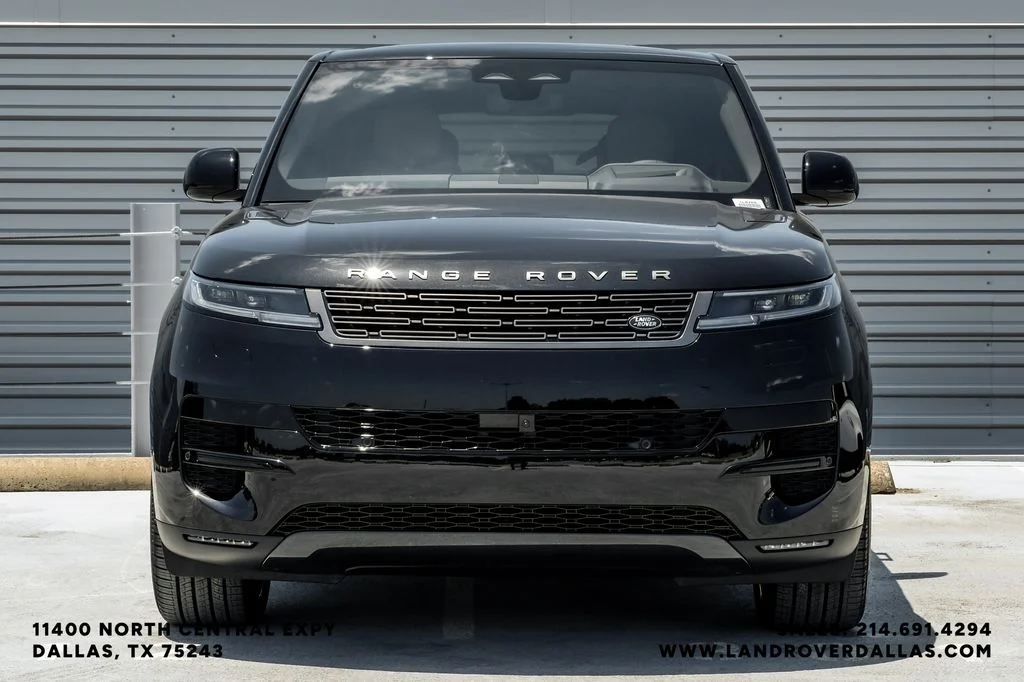 New 2026 Santorini Black Metallic Land Rover SE image 3
