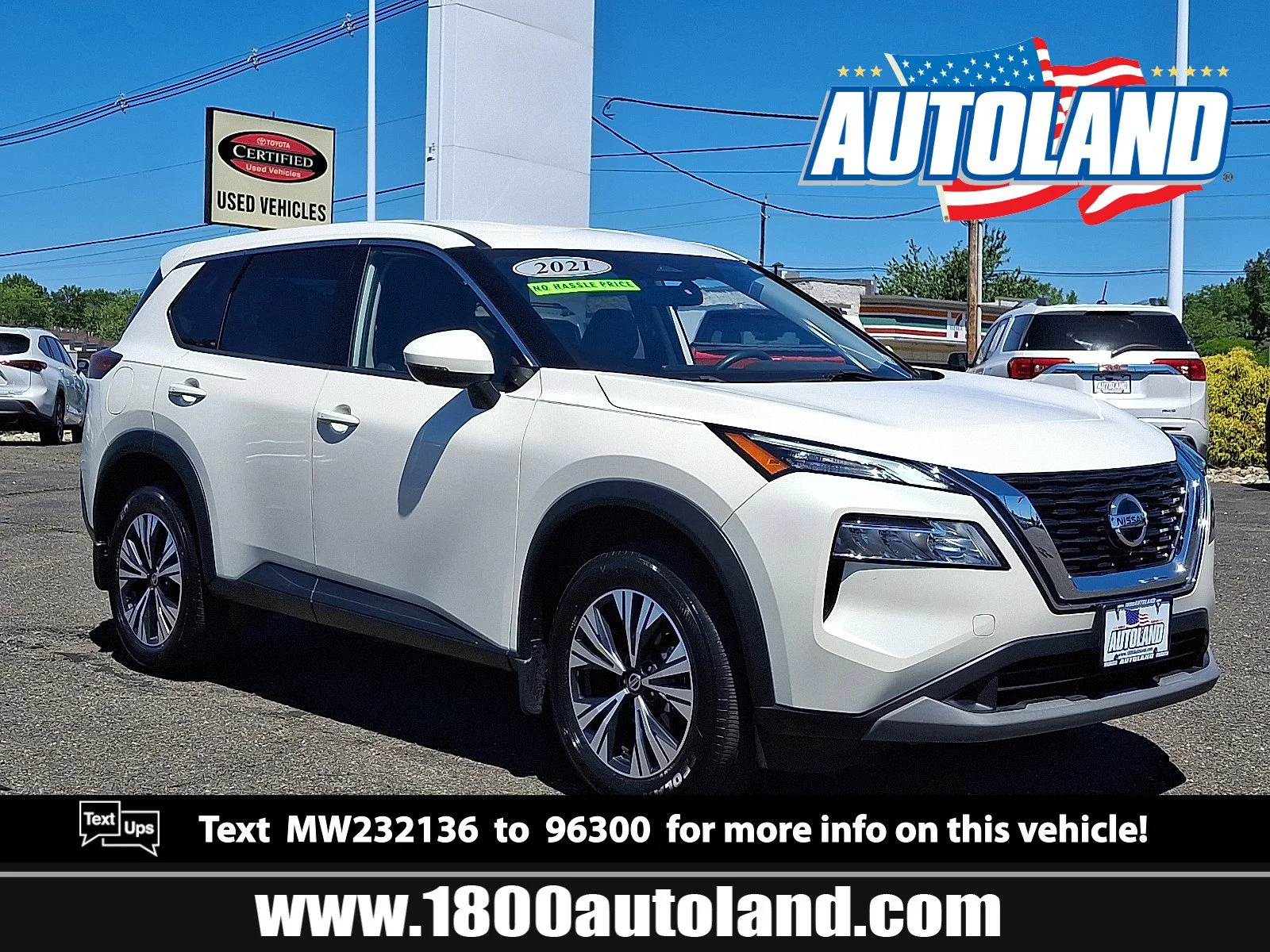 Used 2021 Pearl White Tricoat Nissan SV image 1