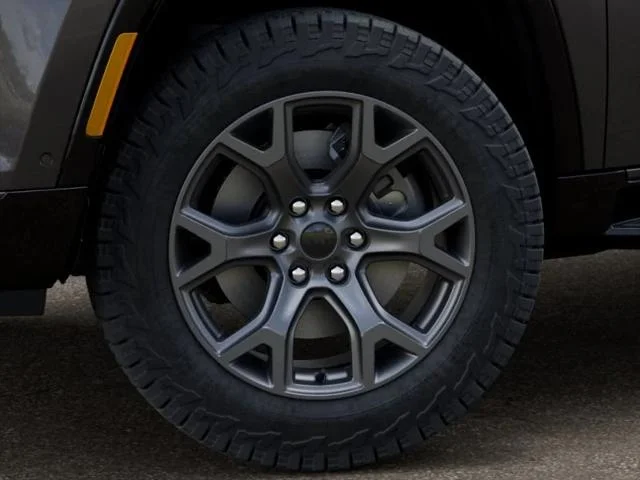 New 2026 Baltic-Gray Metallic Clear-Coat Exterior Paint Jeep Grand Wagoneer image 34