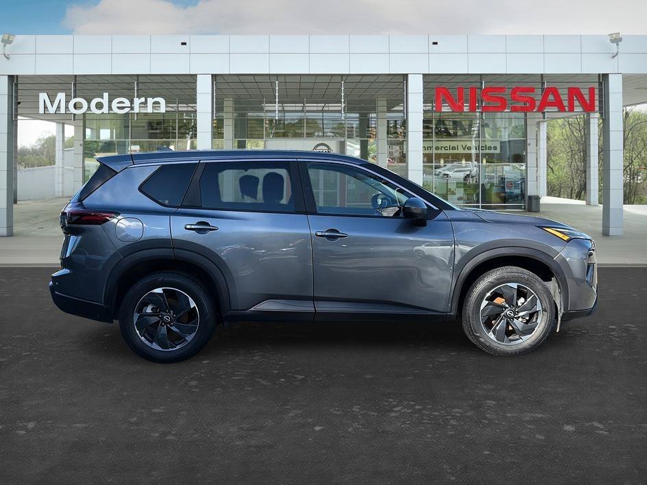 Used 2025 Gun Metallic Nissan SV image 6