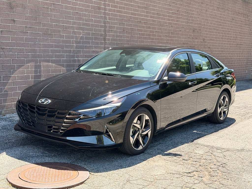 Certified Used 2023 Onyx Black Hyundai Limited image 1