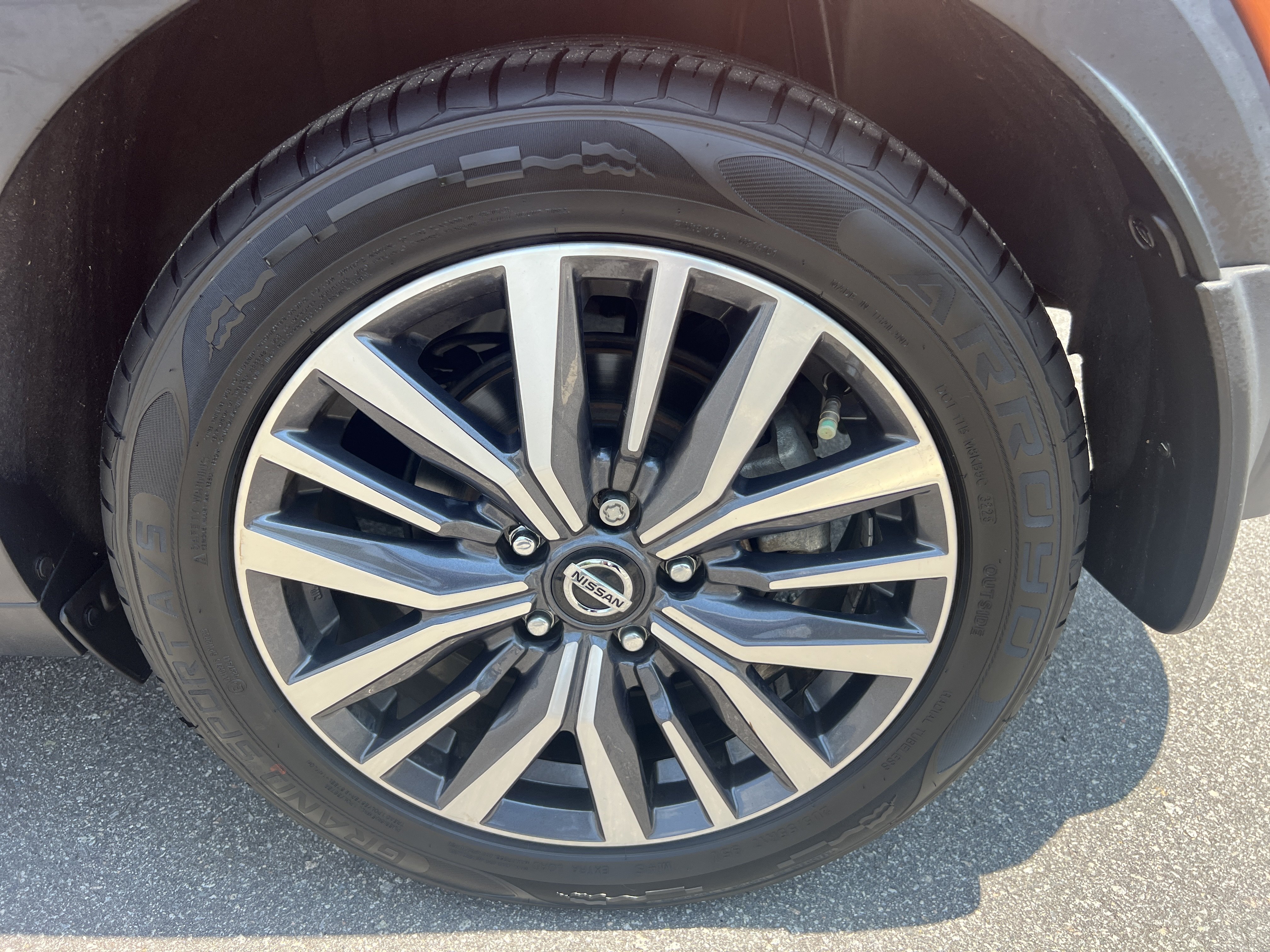 Used 2021 Monarch Orange/Super Black Nissan SR image 10