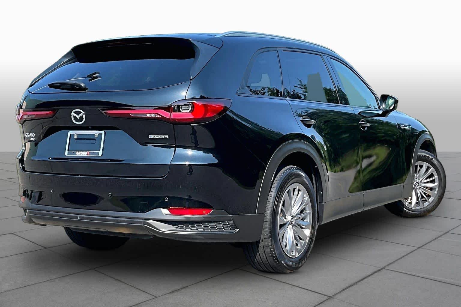 Used 2025 Jet Black Mica Mazda Preferred Package image 13