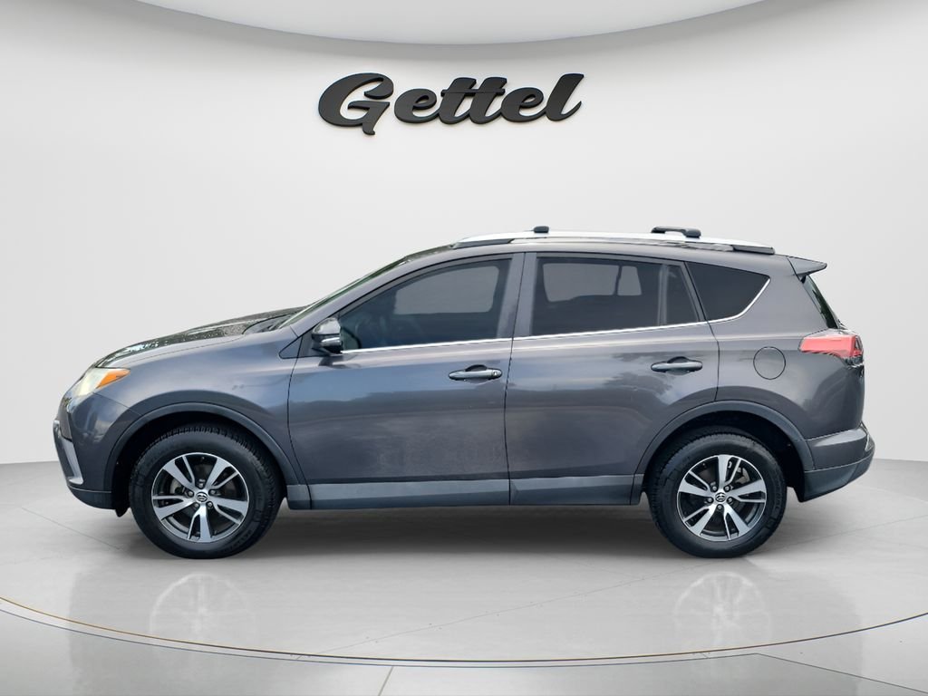 2018 Toyota RAV4 XLE - Photo 8