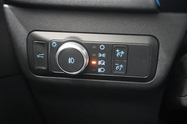 Used 2021 BLUE Ford SEL image 26
