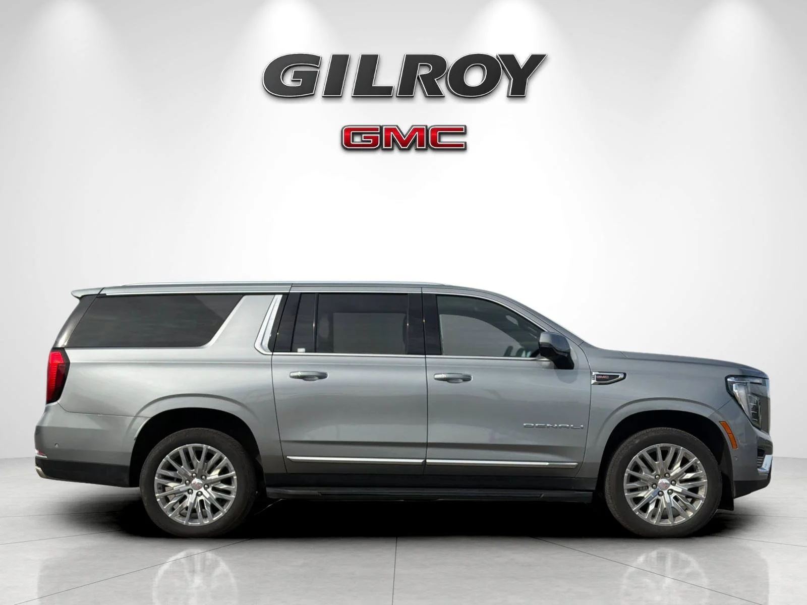 Used 2025 Sterling Metallic GMC Denali image 2