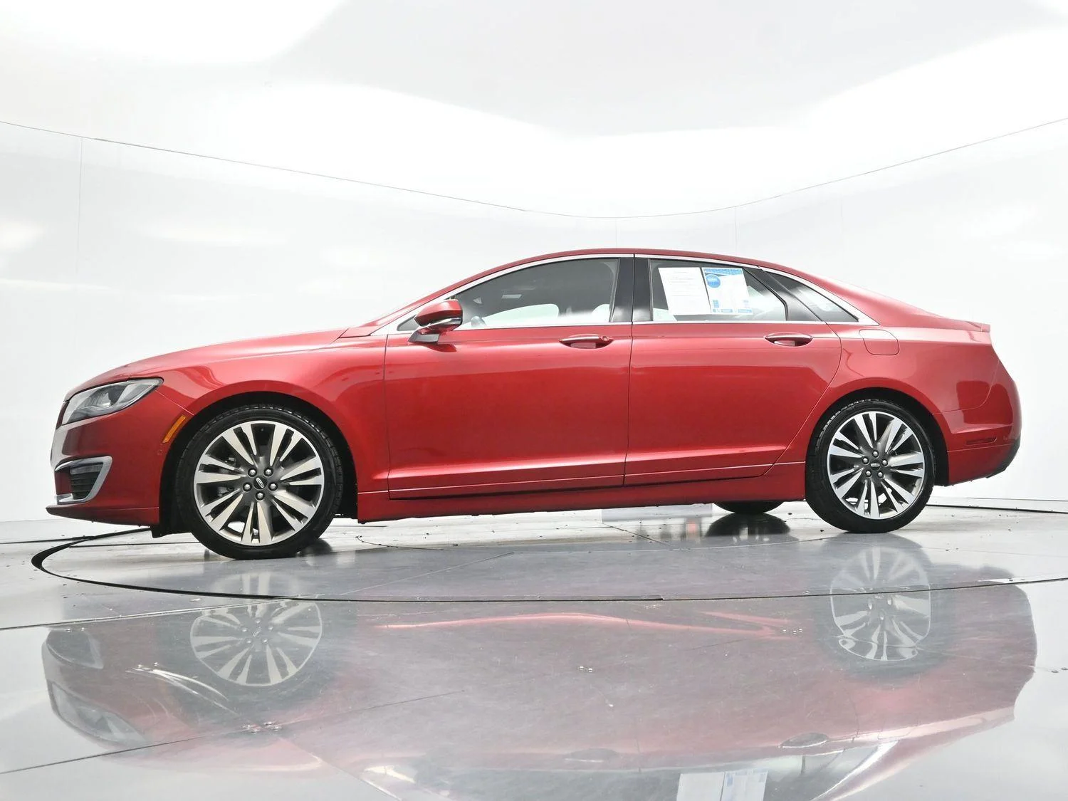 Used 2020 Red Carpet Metallic Tinted Clearcoat Lincoln Reserve image 49