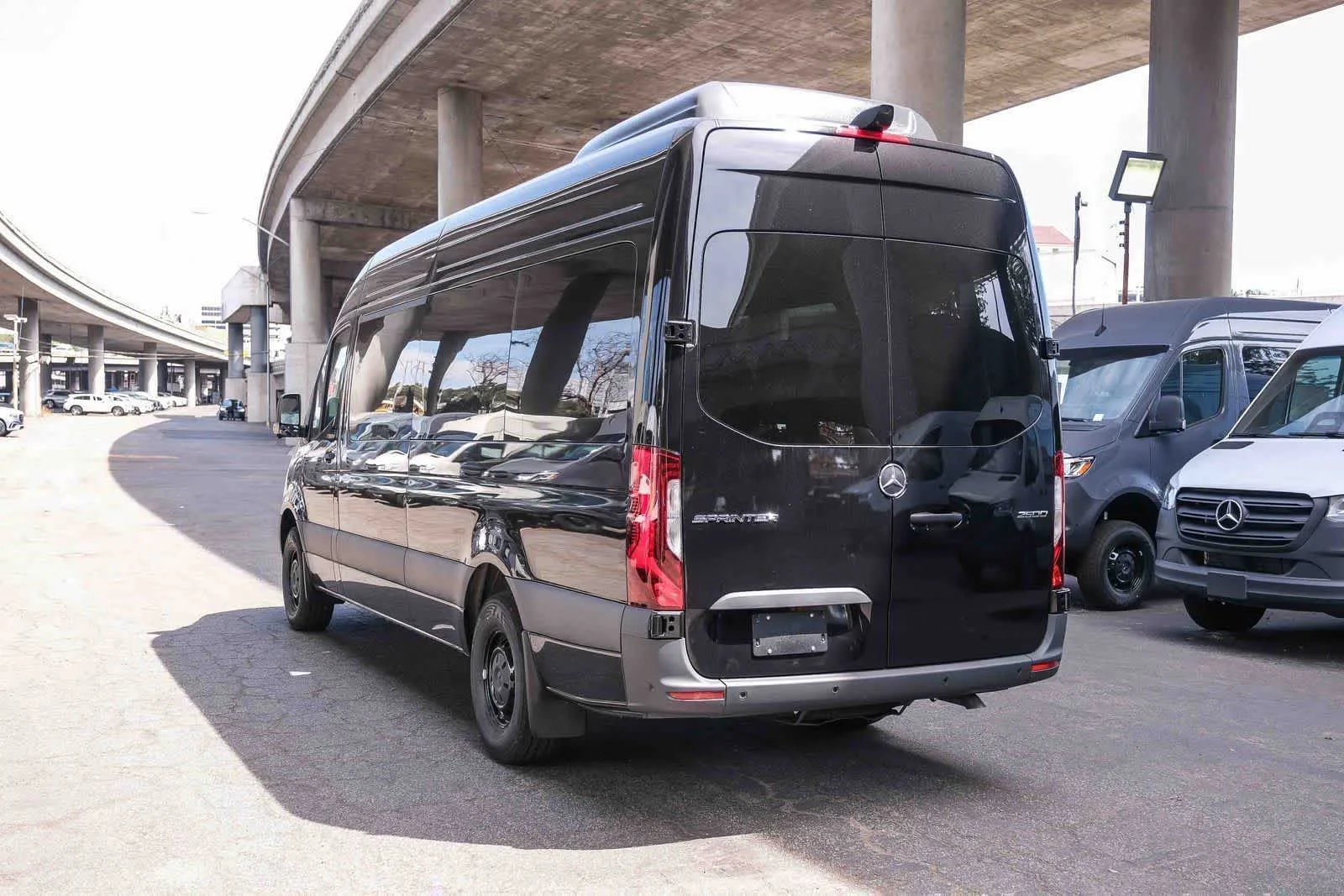 New 2026 Obsidian Black Metallic Mercedes-Benz Passenger 170WB High Roof RWD 2.0L I4 Diesel Turbo image 6