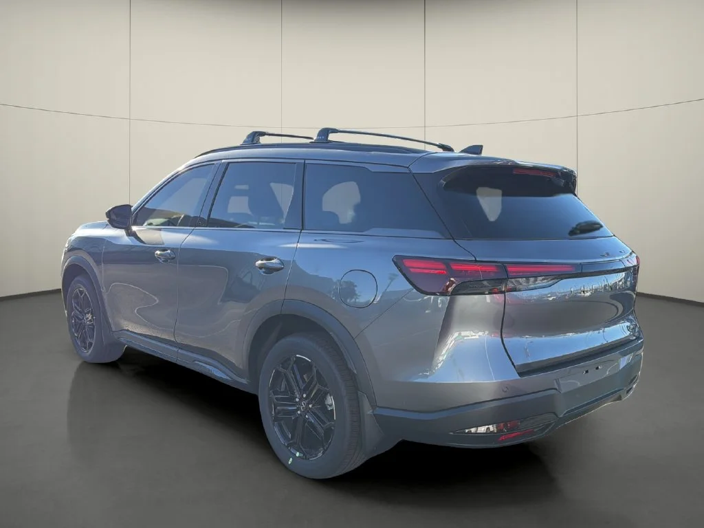 New 2027 GRAPHITE SHADOW INFINITI Sport AWD image 5