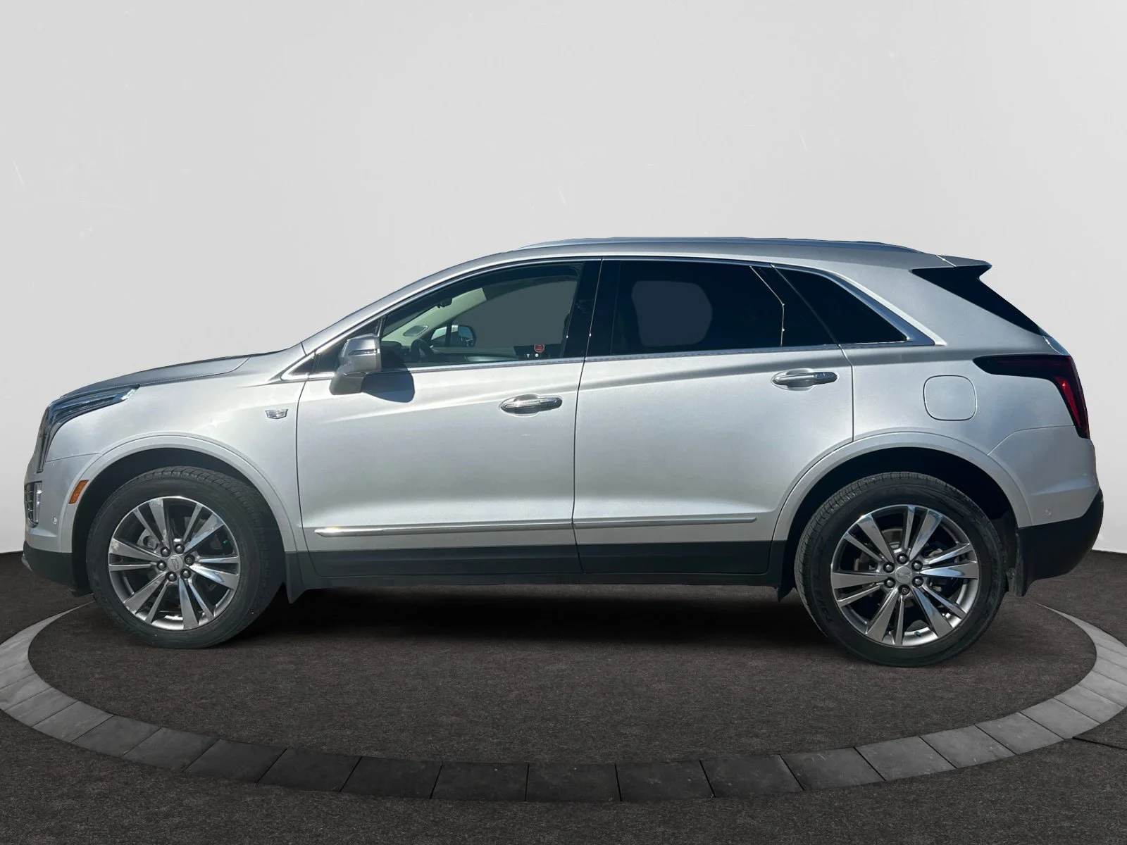 Used 2020 SILVER Cadillac PREMIUM LUXURY AWD image 2