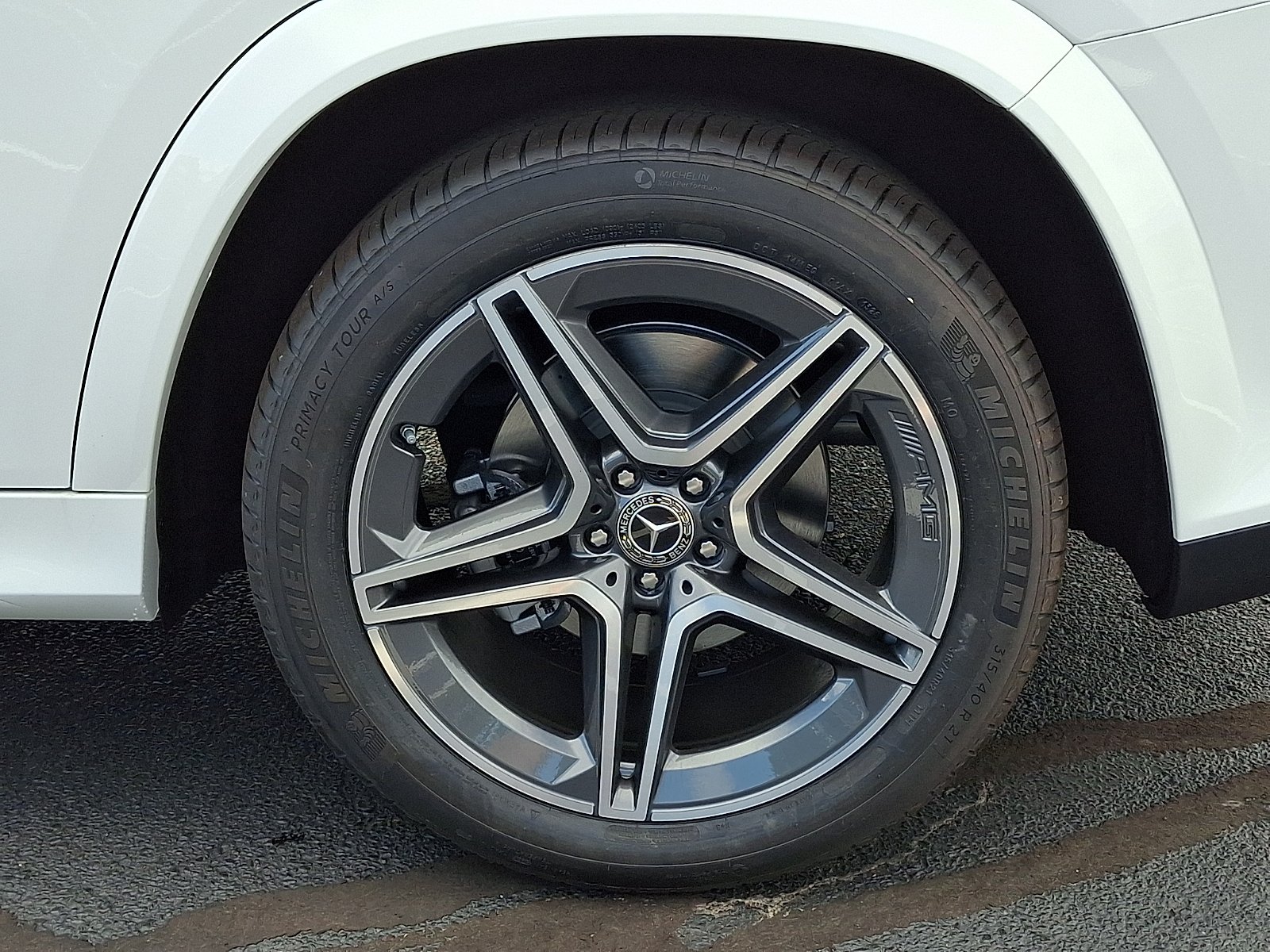 New 2027 Polar White Mercedes-Benz GLS 450 image 7