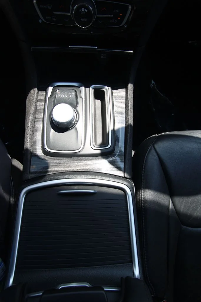 Used 2017 Gray Chrysler Limited image 25