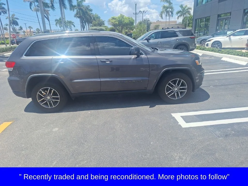 Used 2018 Gray Jeep Laredo E image 1