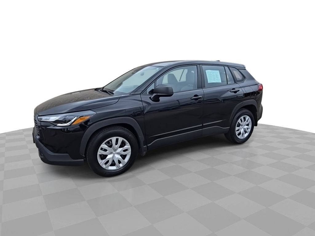 Used 2023 Black Toyota L image 4