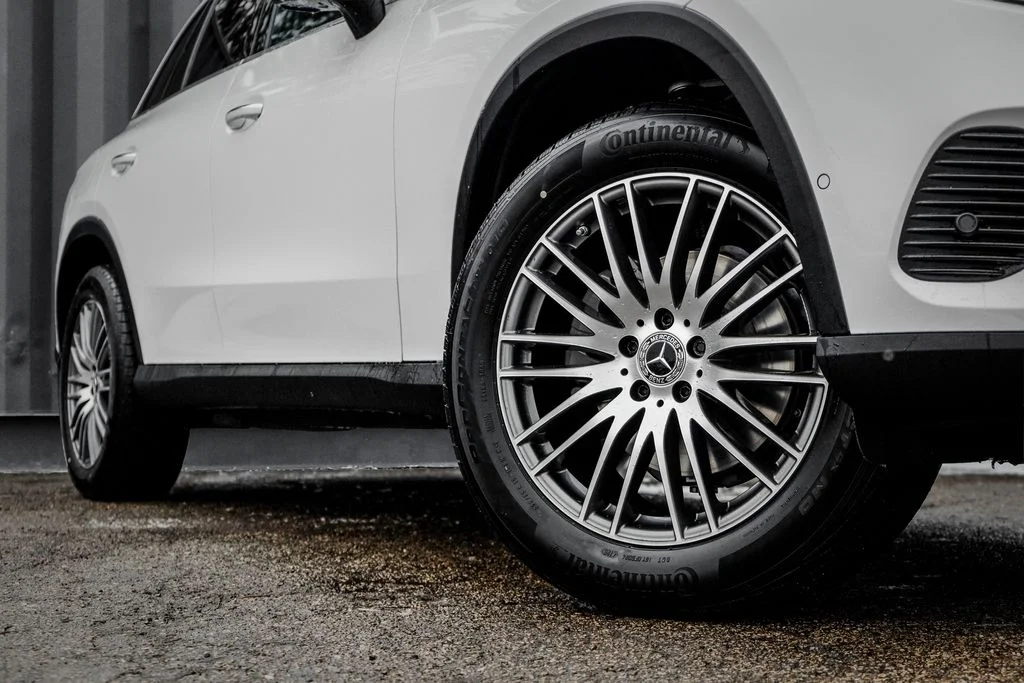 New 2026 Polar White Mercedes-Benz GLC 300 image 7