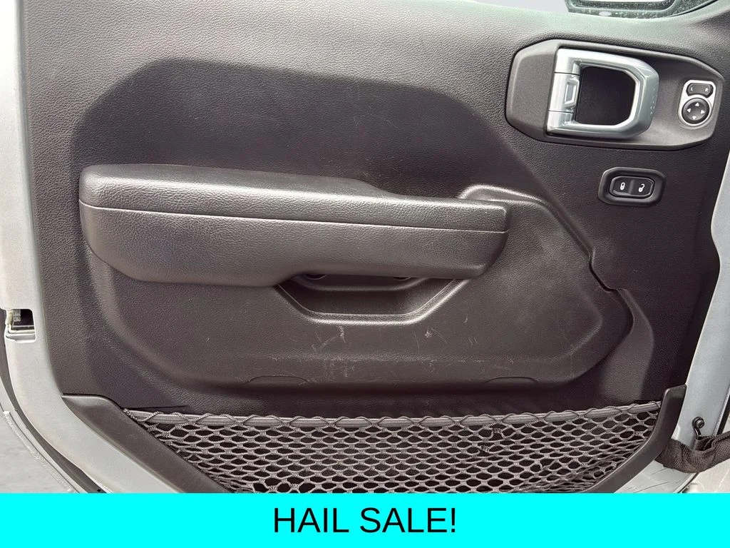Used 2023 Silver Jeep Sport S image 11